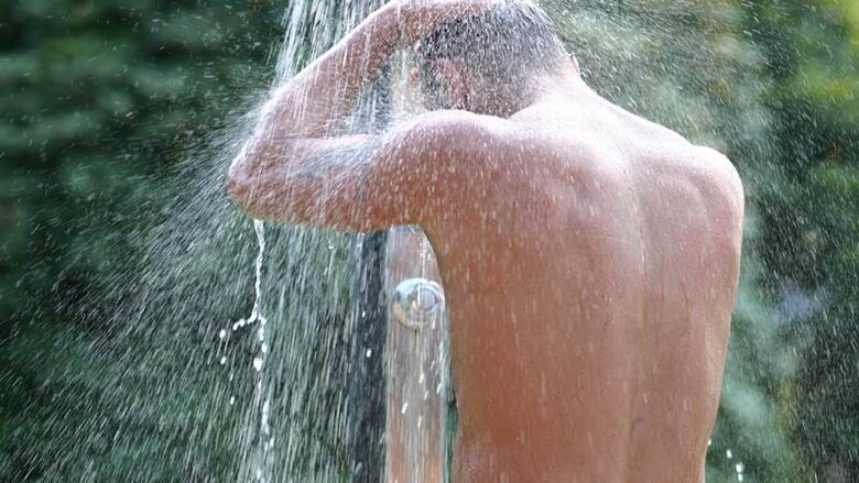 A contrast shower helps a man lift the mood and increases potency
